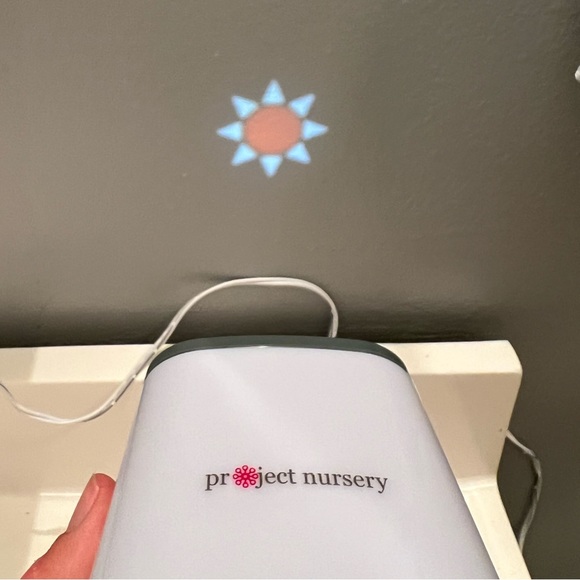 Project Nursery Sound Machine/Light/Projector - Picture 4 of 9